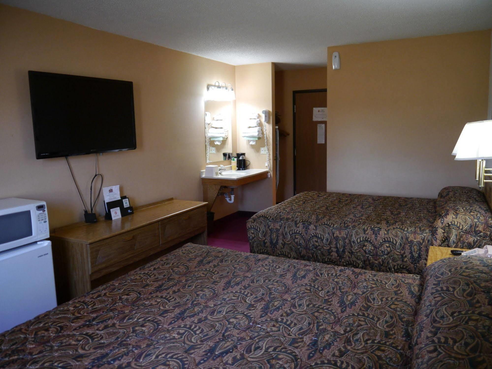 Westwood Inn & Suites - Kimball Kültér fotó