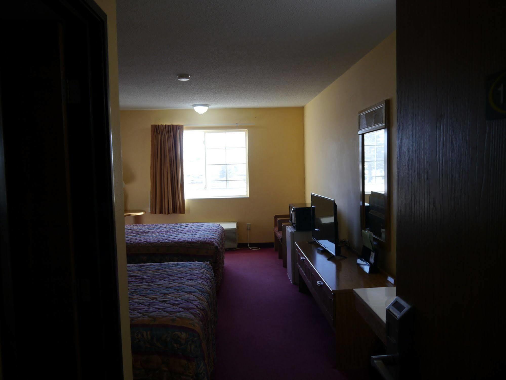 Westwood Inn & Suites - Kimball Kültér fotó